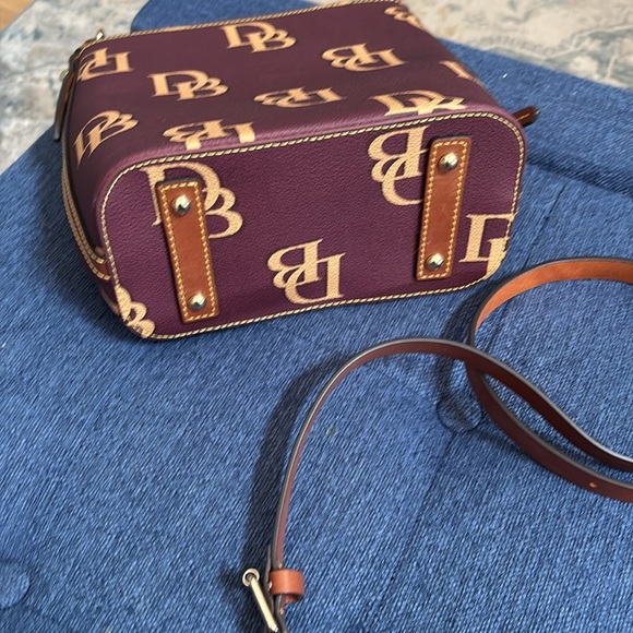 Dooney and Bourke Small Riley bag - Picture 5 of 8